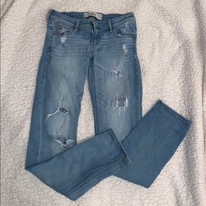 holister ripped boyfriend jeans